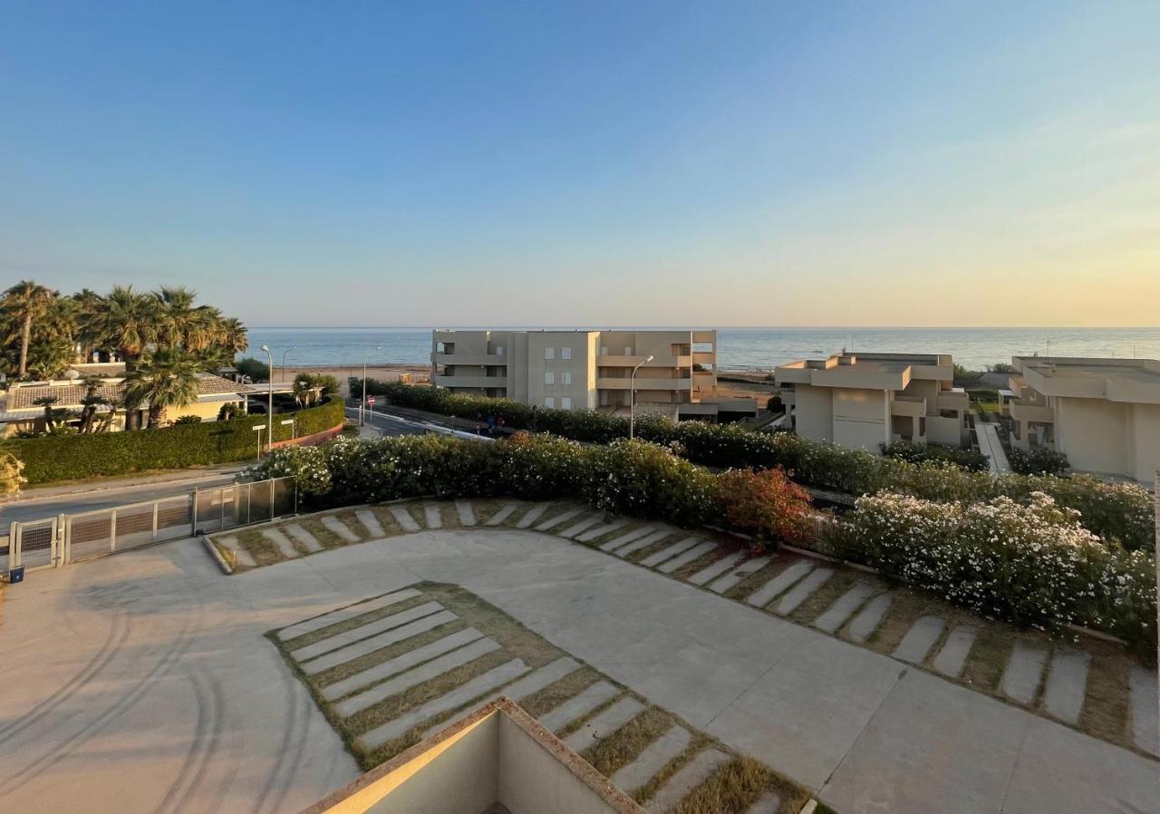Residence Romeo Marina di Ragusa Dış mekan fotoğraf
